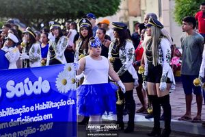 Desfile C&iacute;vico  