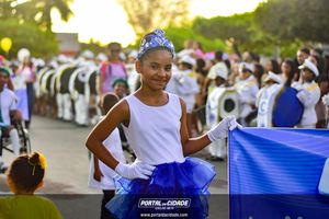 Desfile C&iacute;vico  