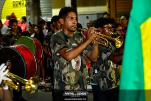 Desfile C&iacute;vico  