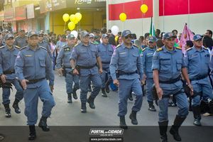 Desfile C&iacute;vico  