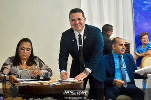 Posse dos eleitos para quadri&ecirc;nio 2025-2028