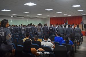 Solenidade para promo&ccedil;&atilde;o de oficiais e pra&ccedil;as do 44&ordm; da Batalh&atilde;o da Pol&iacute;cia Militar