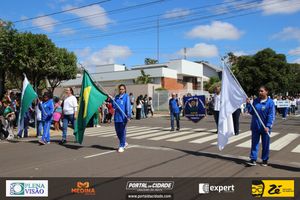 Desfile C&iacute;vico do Anivers&aacute;rio de Cruzeiro do Oeste