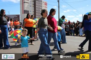 Desfile C&iacute;vico do Anivers&aacute;rio de Cruzeiro do Oeste