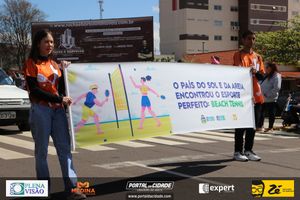 Desfile C&iacute;vico do Anivers&aacute;rio de Cruzeiro do Oeste