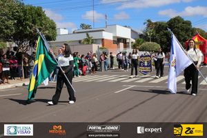 Desfile C&iacute;vico do Anivers&aacute;rio de Cruzeiro do Oeste