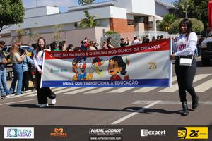 Desfile C&iacute;vico do Anivers&aacute;rio de Cruzeiro do Oeste