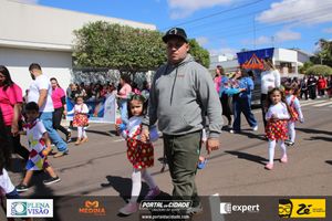 Desfile C&iacute;vico do Anivers&aacute;rio de Cruzeiro do Oeste