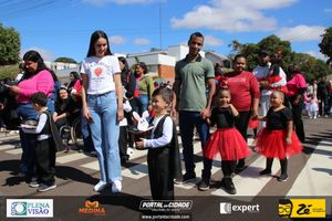 Desfile C&iacute;vico do Anivers&aacute;rio de Cruzeiro do Oeste