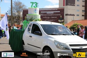 Desfile C&iacute;vico do Anivers&aacute;rio de Cruzeiro do Oeste