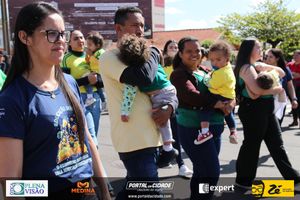 Desfile C&iacute;vico do Anivers&aacute;rio de Cruzeiro do Oeste