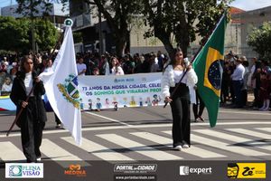 Desfile C&iacute;vico do Anivers&aacute;rio de Cruzeiro do Oeste