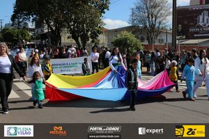 Desfile C&iacute;vico do Anivers&aacute;rio de Cruzeiro do Oeste