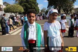 Desfile C&iacute;vico do Anivers&aacute;rio de Cruzeiro do Oeste