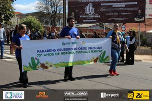 Desfile C&iacute;vico do Anivers&aacute;rio de Cruzeiro do Oeste