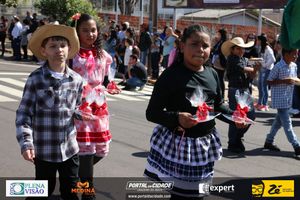 Desfile C&iacute;vico do Anivers&aacute;rio de Cruzeiro do Oeste