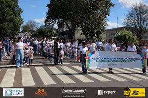 Desfile C&iacute;vico do Anivers&aacute;rio de Cruzeiro do Oeste