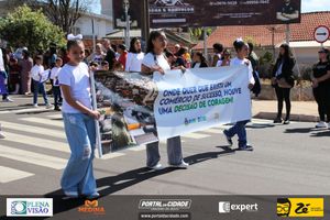 Desfile C&iacute;vico do Anivers&aacute;rio de Cruzeiro do Oeste
