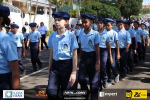 Desfile C&iacute;vico do Anivers&aacute;rio de Cruzeiro do Oeste