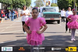 Desfile C&iacute;vico do Anivers&aacute;rio de Cruzeiro do Oeste