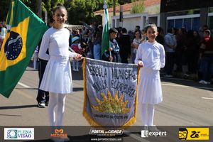 Desfile C&iacute;vico do Anivers&aacute;rio de Cruzeiro do Oeste