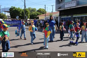 Desfile C&iacute;vico do Anivers&aacute;rio de Cruzeiro do Oeste
