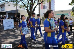 Desfile C&iacute;vico do Anivers&aacute;rio de Cruzeiro do Oeste