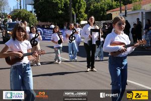 Desfile C&iacute;vico do Anivers&aacute;rio de Cruzeiro do Oeste
