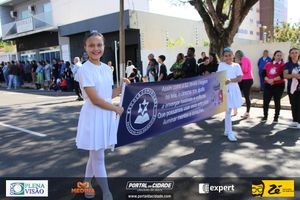 Desfile C&iacute;vico do Anivers&aacute;rio de Cruzeiro do Oeste