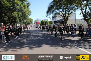 Desfile C&iacute;vico do Anivers&aacute;rio de Cruzeiro do Oeste