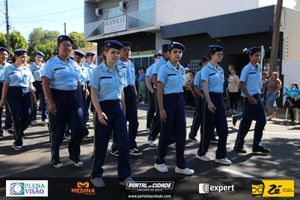 Desfile C&iacute;vico do Anivers&aacute;rio de Cruzeiro do Oeste