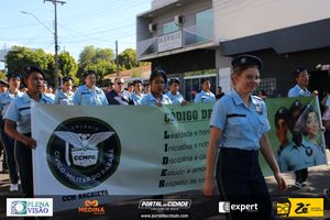 Desfile C&iacute;vico do Anivers&aacute;rio de Cruzeiro do Oeste
