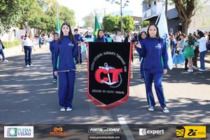 Desfile C&iacute;vico do Anivers&aacute;rio de Cruzeiro do Oeste