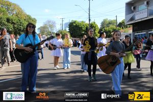 Desfile C&iacute;vico do Anivers&aacute;rio de Cruzeiro do Oeste