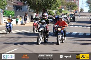 Desfile C&iacute;vico do Anivers&aacute;rio de Cruzeiro do Oeste