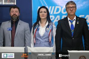 Cerim&ocirc;nia de posse do novo presidente do Rotary Club