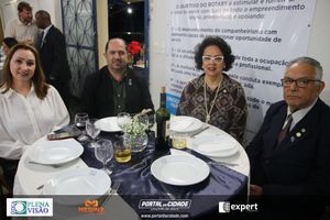 Cerim&ocirc;nia de posse do novo presidente do Rotary Club