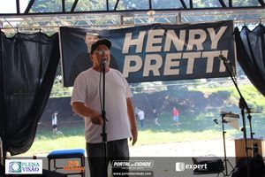 Comemora&ccedil;&atilde;o de anivers&aacute;rio do Henry Pretti