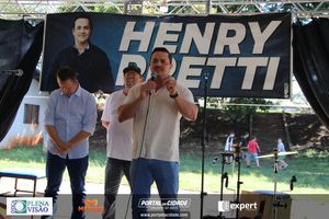 Comemora&ccedil;&atilde;o de anivers&aacute;rio do Henry Pretti