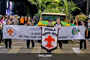 Desfile C&iacute;vico - Semana da P&aacute;tria