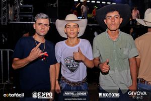 Expo Douradina - CountryBeat e Jiraya Uai