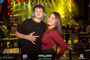 Show de Maiara & Mara&iacute;sa na 1&ordf; Oktoberfest Gramado