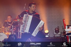 Show de Maiara & Mara&iacute;sa na 1&ordf; Oktoberfest Gramado