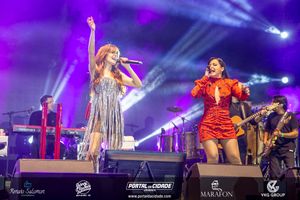 Show de Maiara & Mara&iacute;sa na 1&ordf; Oktoberfest Gramado