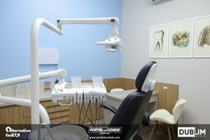 Inaugura&ccedil;&atilde;o da Quadros Odontologia e Sa&uacute;de em Itapo&aacute;-SC