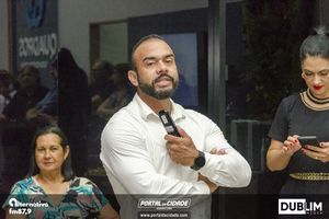 Inaugura&ccedil;&atilde;o da Quadros Odontologia e Sa&uacute;de em Itapo&aacute;-SC