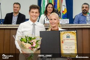 Entrega do T&iacute;tulo de Cidad&atilde; Honor&aacute;ria Margit Reatsch