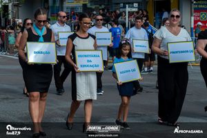 Desfile Alusivo ao anivers&aacute;rio de 253 anos de Guaratuba