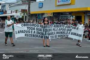 Desfile Alusivo ao anivers&aacute;rio de 253 anos de Guaratuba