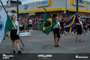 Desfile Alusivo ao anivers&aacute;rio de 253 anos de Guaratuba